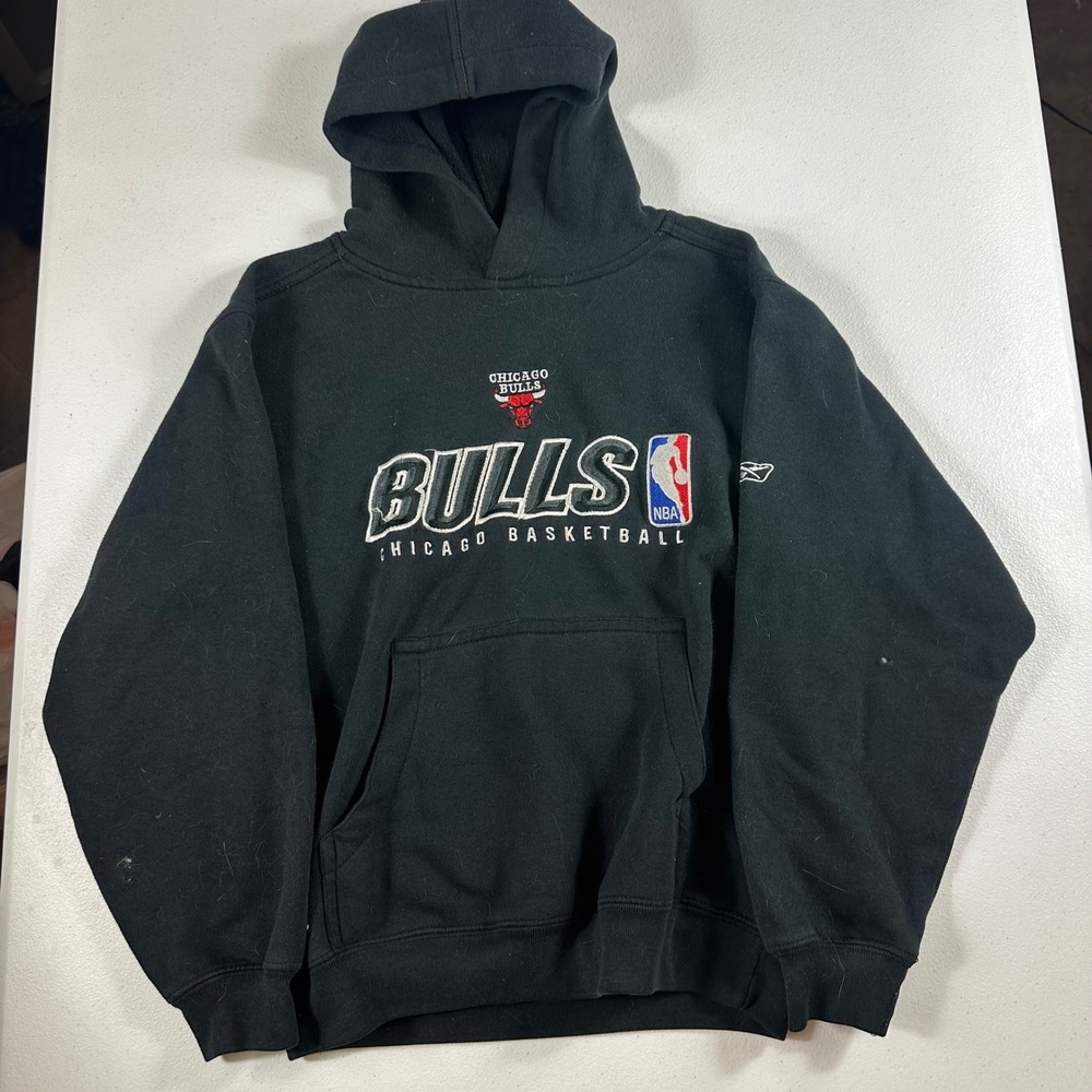 Reebok Chicago Bulls Hoodie Youth Small Black NBA Chicago Basketball Pullover
